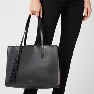 Ted Baker Large Narissa Leather Tote w Tassel